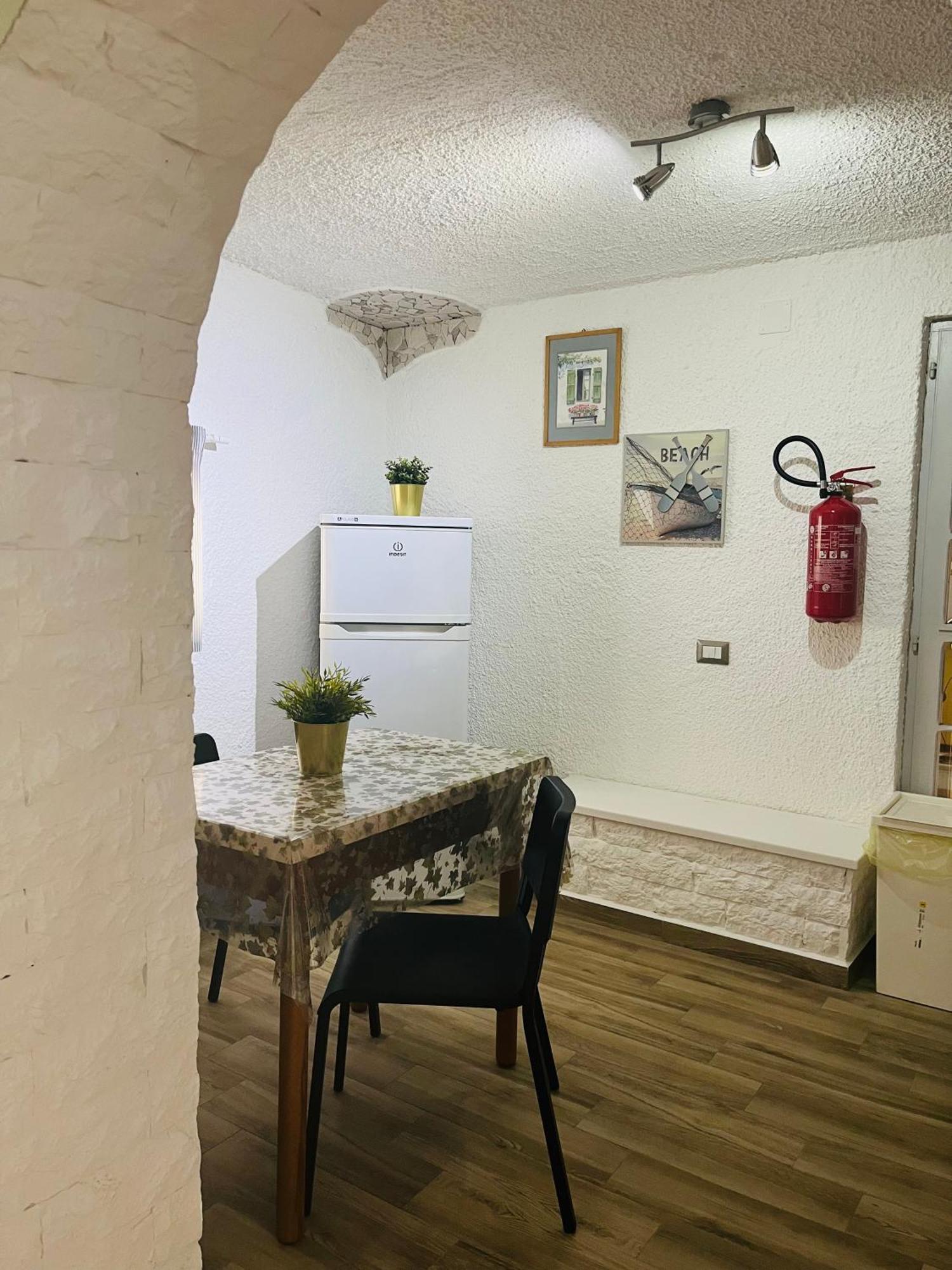 Bouganville Casa Vacanza Ambiente Climatizzato Con Wi Fi Pineto Exterior photo