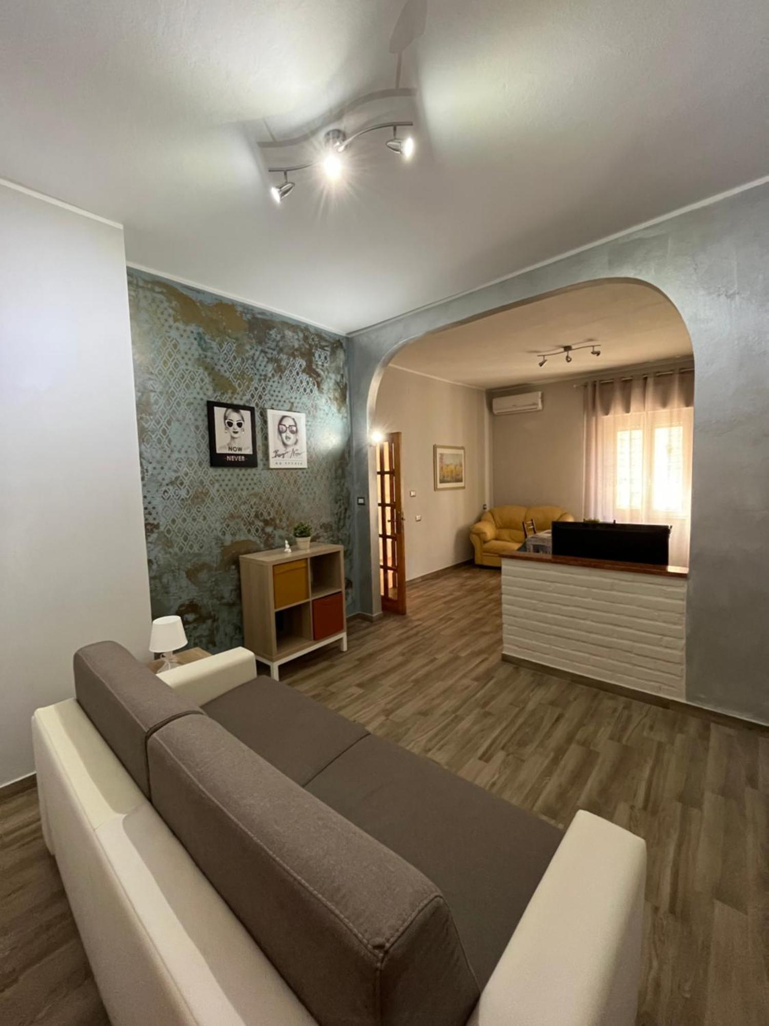 Bouganville Casa Vacanza Ambiente Climatizzato Con Wi Fi Pineto Exterior photo